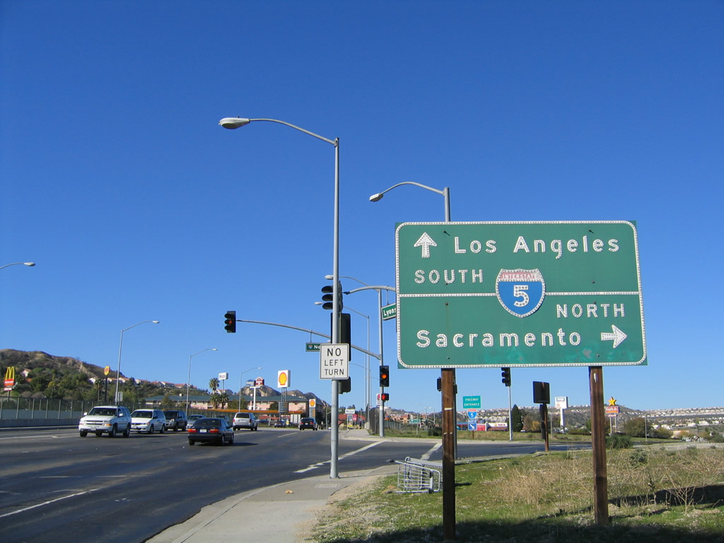 How Far Is Sacramento From Los Angeles 386 miles 621 kilometers