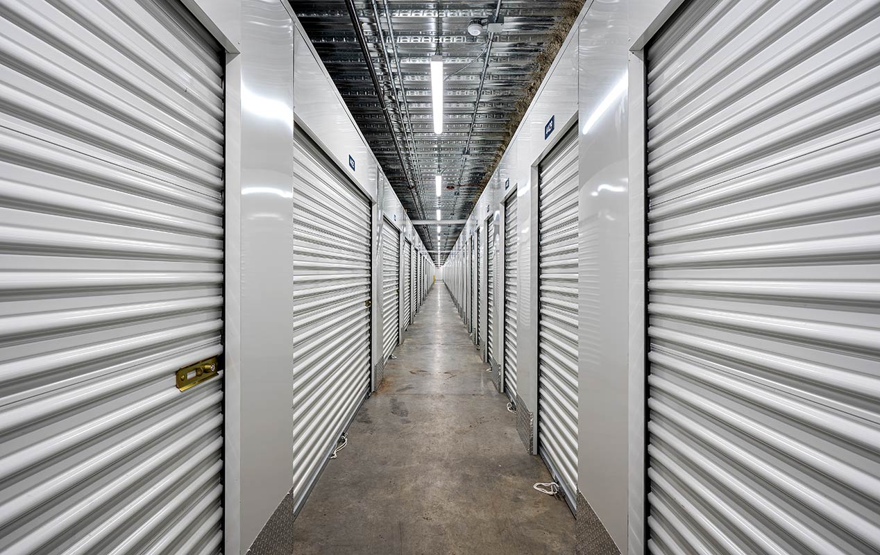 How much does it cost to build 100 storage units