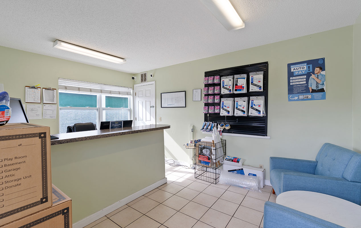 A welcoming lobby and workspace with free WiFi.