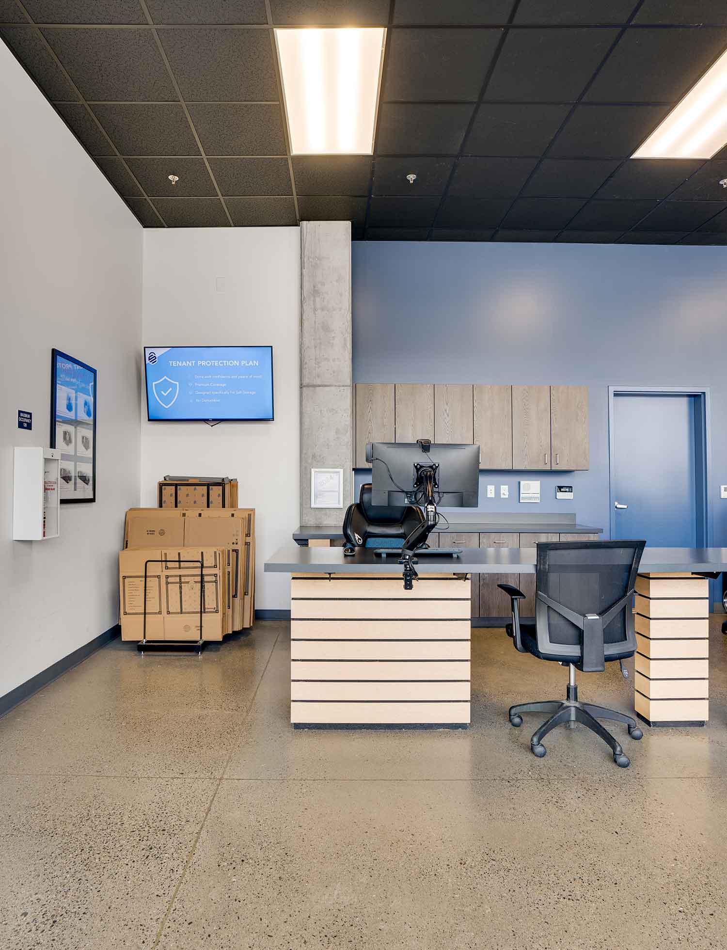 Conveniently located at the intersection of Aurora Ave N (Route 99) and N 93rd St.